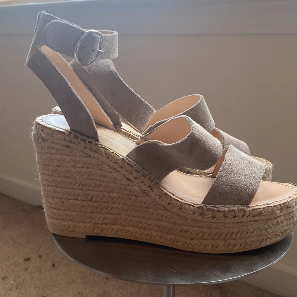 NEW Women’s Dolce Vita Shae Asymmetrical Espadrille Wedge Sandals